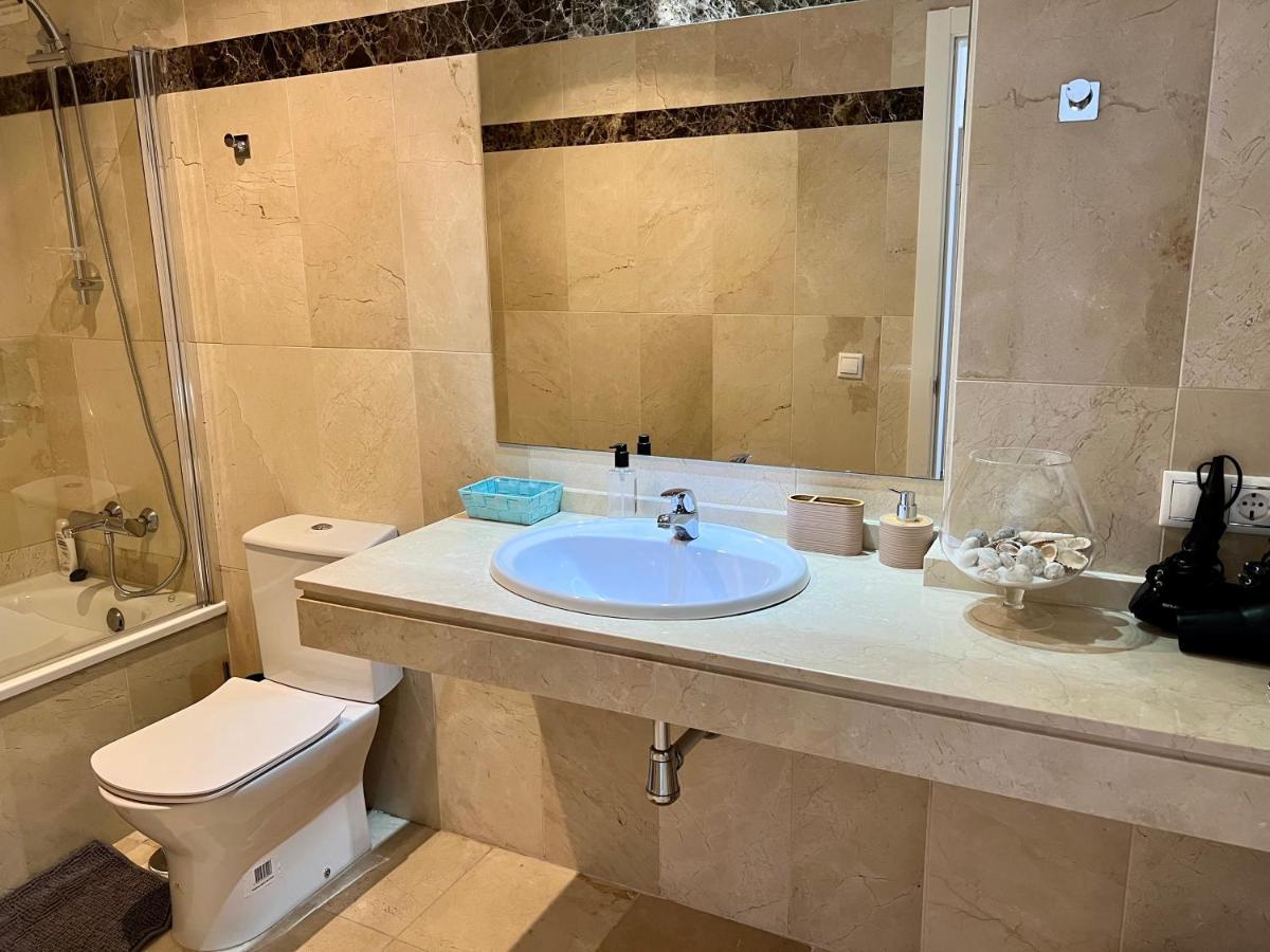 Breathtaking Sea View Apartment Естепона Екстериор снимка