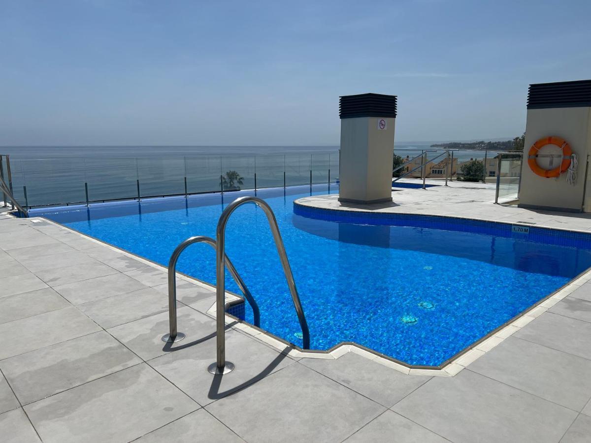 Breathtaking Sea View Apartment Естепона Екстериор снимка