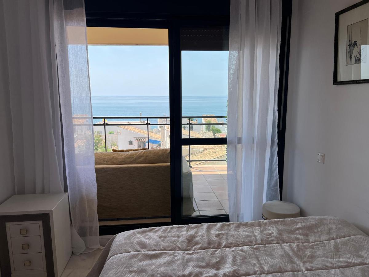 Breathtaking Sea View Apartment Естепона Екстериор снимка