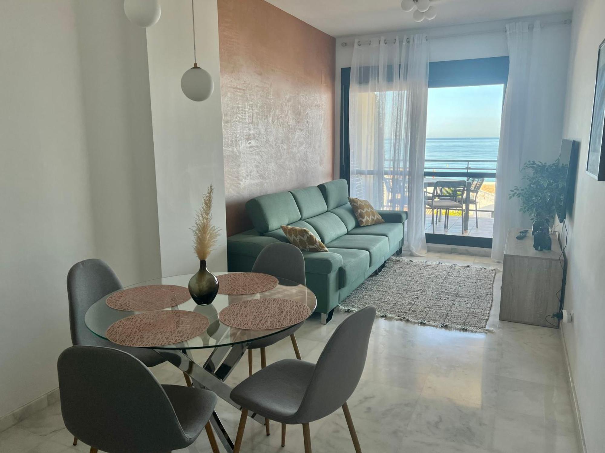 Breathtaking Sea View Apartment Естепона Екстериор снимка